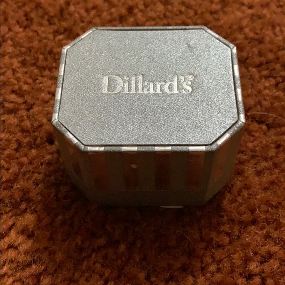 🆕 Dillard’s Heart Locket Necklace - Picture 6 of 6